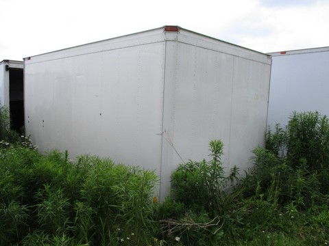 DB 1401 This is an aluminum 14 foot dry freight truck box with a roll up rear door, with an opening width of 72 inches.