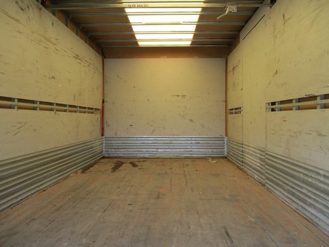 Used Unicell 18 ft. fiberglass, dry freight van / truck box for sale Toronto Ontario -7